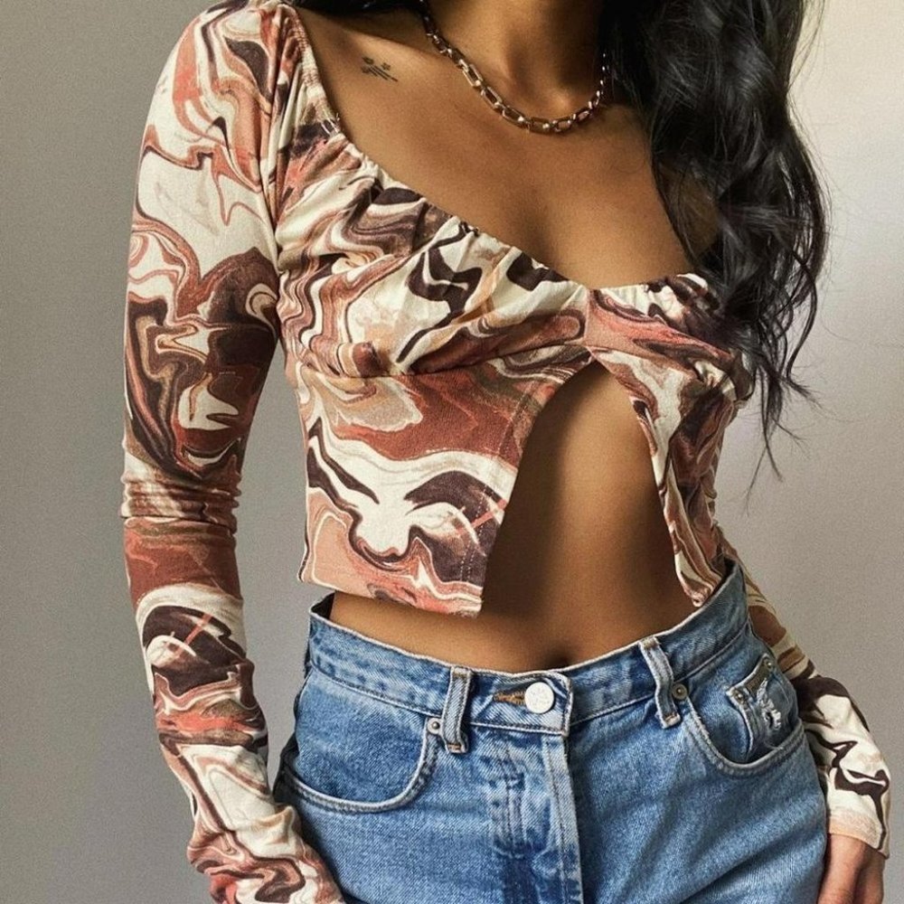 Violet Wavy Print Knit Top (BROWN)